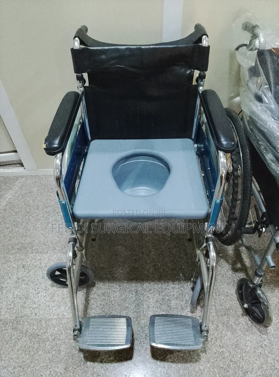 Commode Wheel Chair With Potty