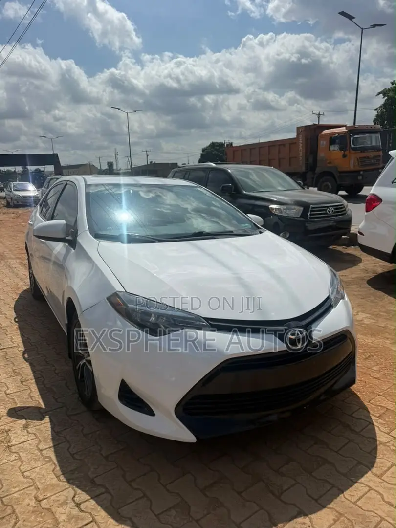 Toyota Corolla 2017 White