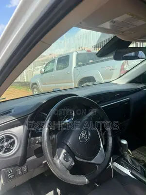 Toyota Corolla 2017 White