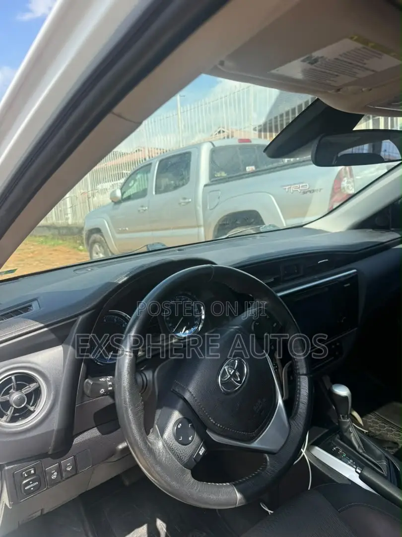 Toyota Corolla 2017 White