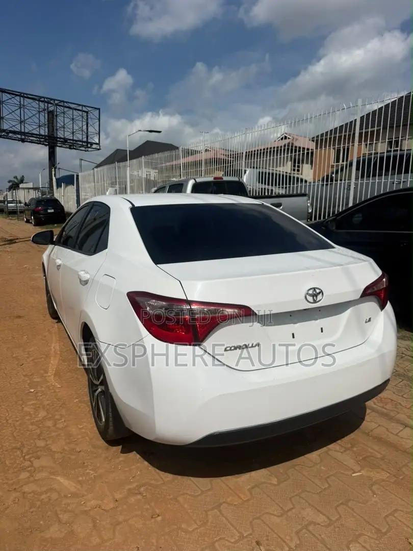 Toyota Corolla 2017 White
