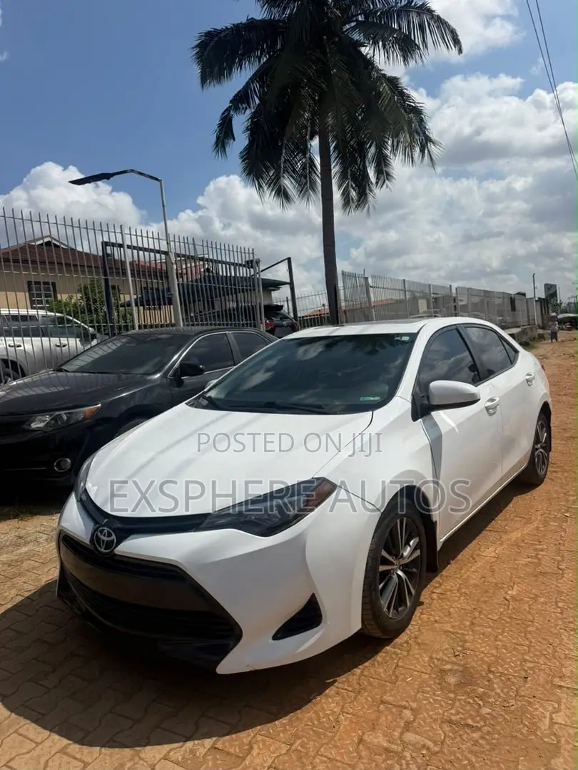 Toyota Corolla 2017 White