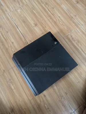 Used PS4 Console for Sell With a Minor Issue Can Be Fixed