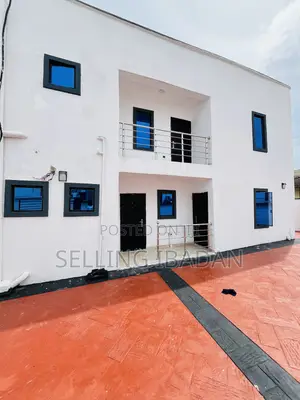 4bdrm Duplex in Agodi for sale