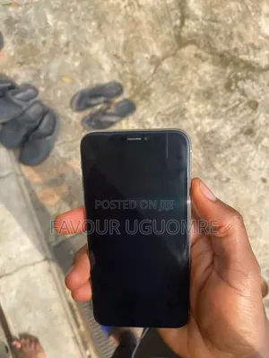 Apple iPhone X 64 GB White