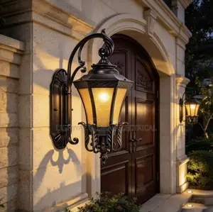 Cast Outdoor Pillar / Wall Light 