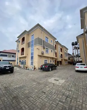 3bdrm Apartment in Chevron for rent