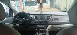 Kia Sedona 2015 Silver