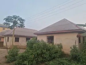10bdrm Block of Flats in Oyigbo for sale