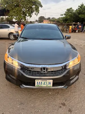 Honda Accord Touring V-6 4dr Sedan (3.5L 6cyl 6A) 2014 Gray