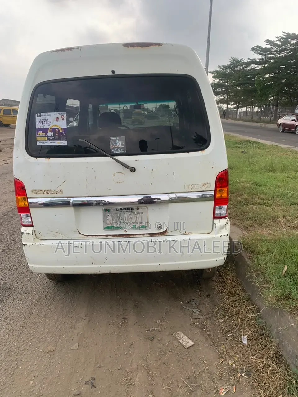 Suzuki APV Minibus 2010 White