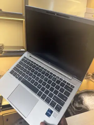 Laptop HP EliteBook 830 G9 16GB Intel Core i7 SSD 256GB