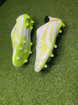 Adidas Football Boot (White (44)