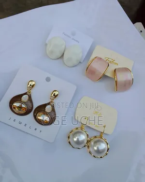 Jewelry and Vehicle Seller