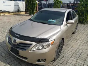 Toyota Camry 2010 Gold