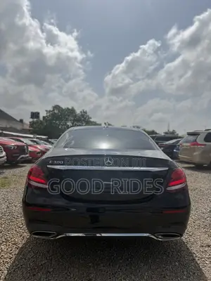 Mercedes-Benz E300 2017 Black