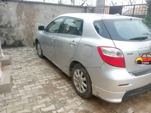 Toyota Matrix S Hatchback AWD (2.4L 4cyl 4A) 2009 Silver