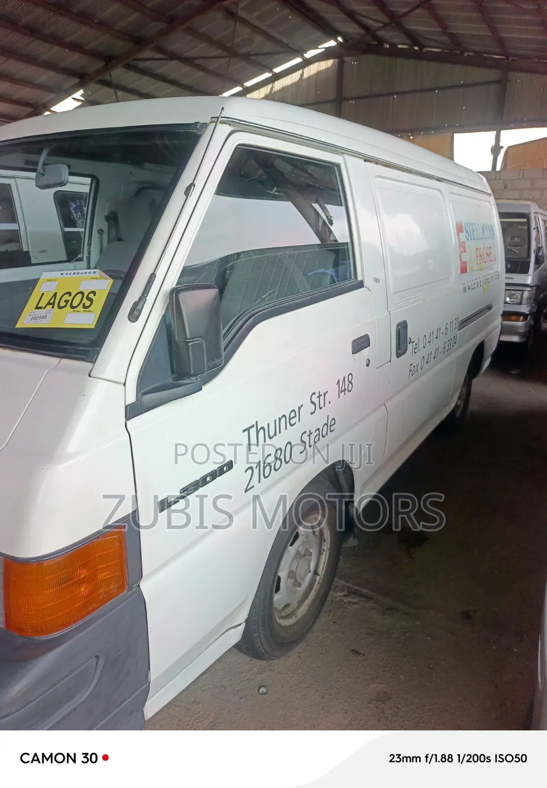 Mitsubishi L300 2005 White