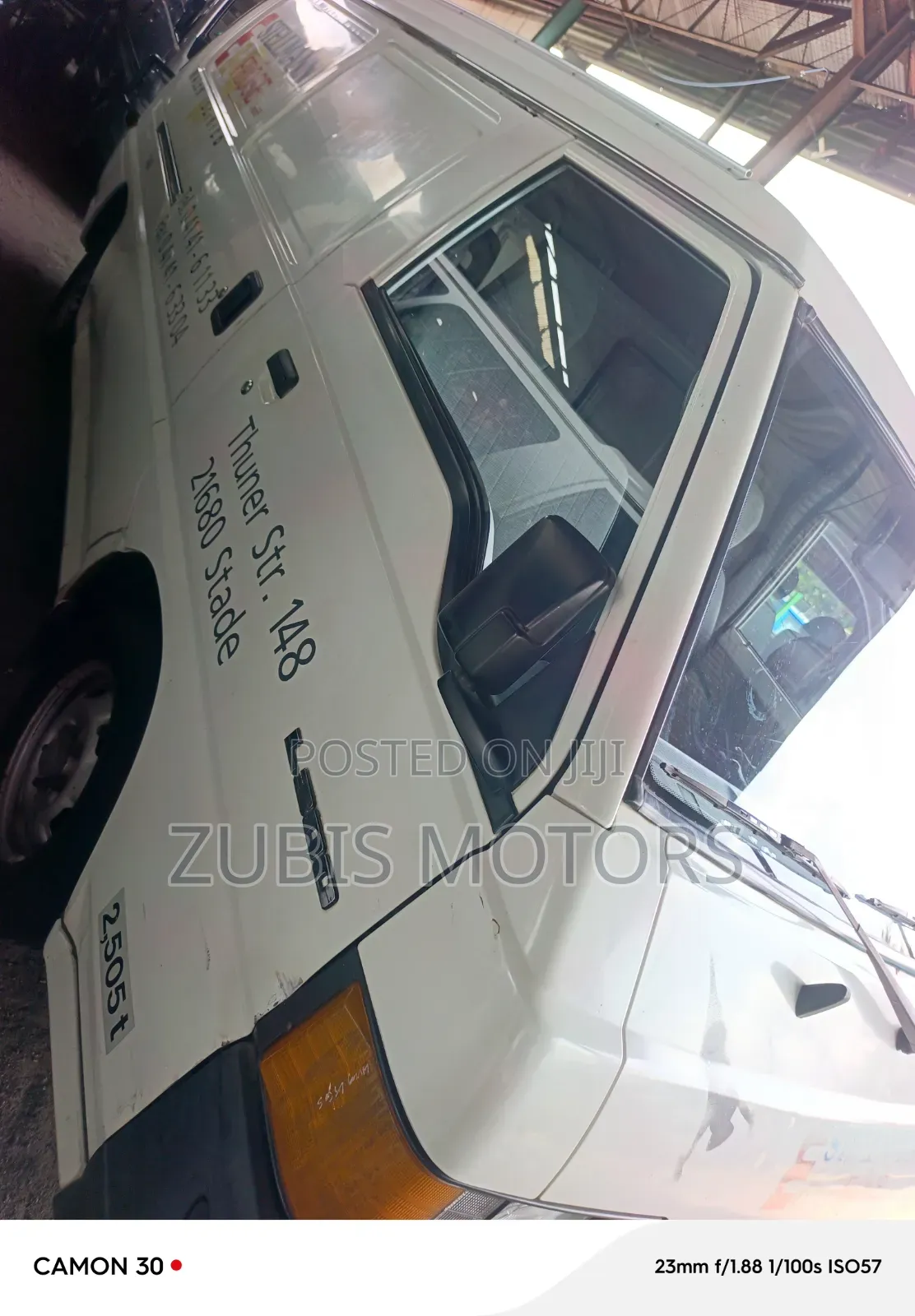 Mitsubishi L300 2005 White