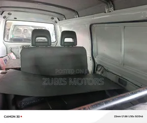 Mitsubishi L300 2005 White