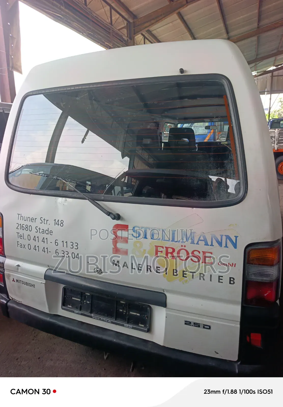 Mitsubishi L300 2005 White