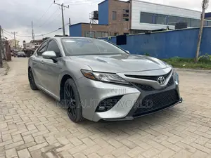 Toyota Camry 2023 Silver