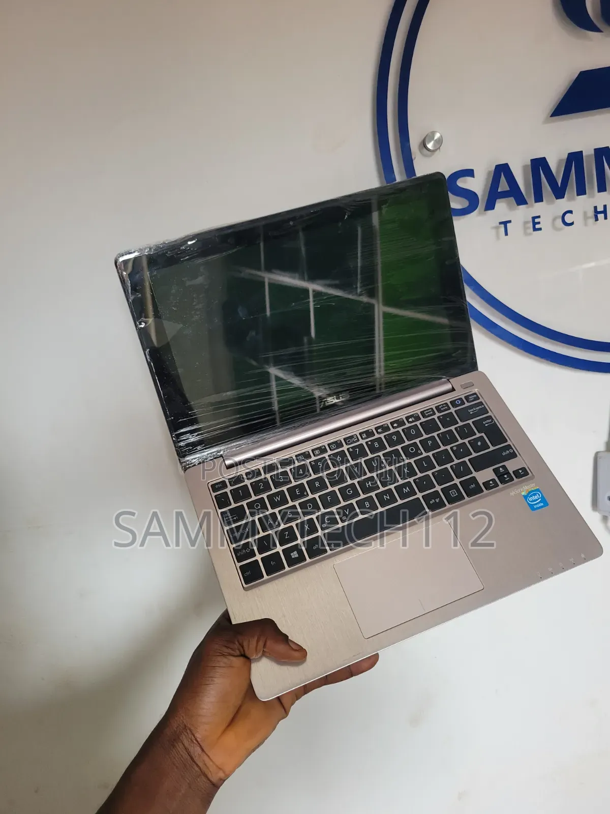 Laptop Asus A42DE 4GB Intel Celeron HDD 320GB
