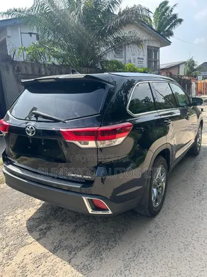 Toyota Highlander Limited Platinum 4x2 V6 (3.5L 6cyl 8A) 2018 Black