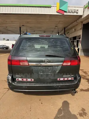 Toyota Sienna 2004 Green
