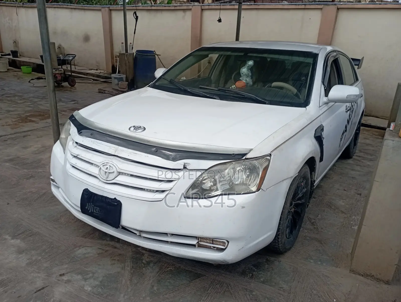 Toyota Avalon 2006 White