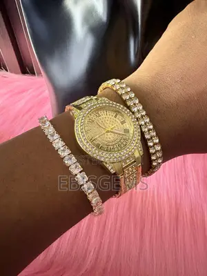 Tennis Bracelet in Gold