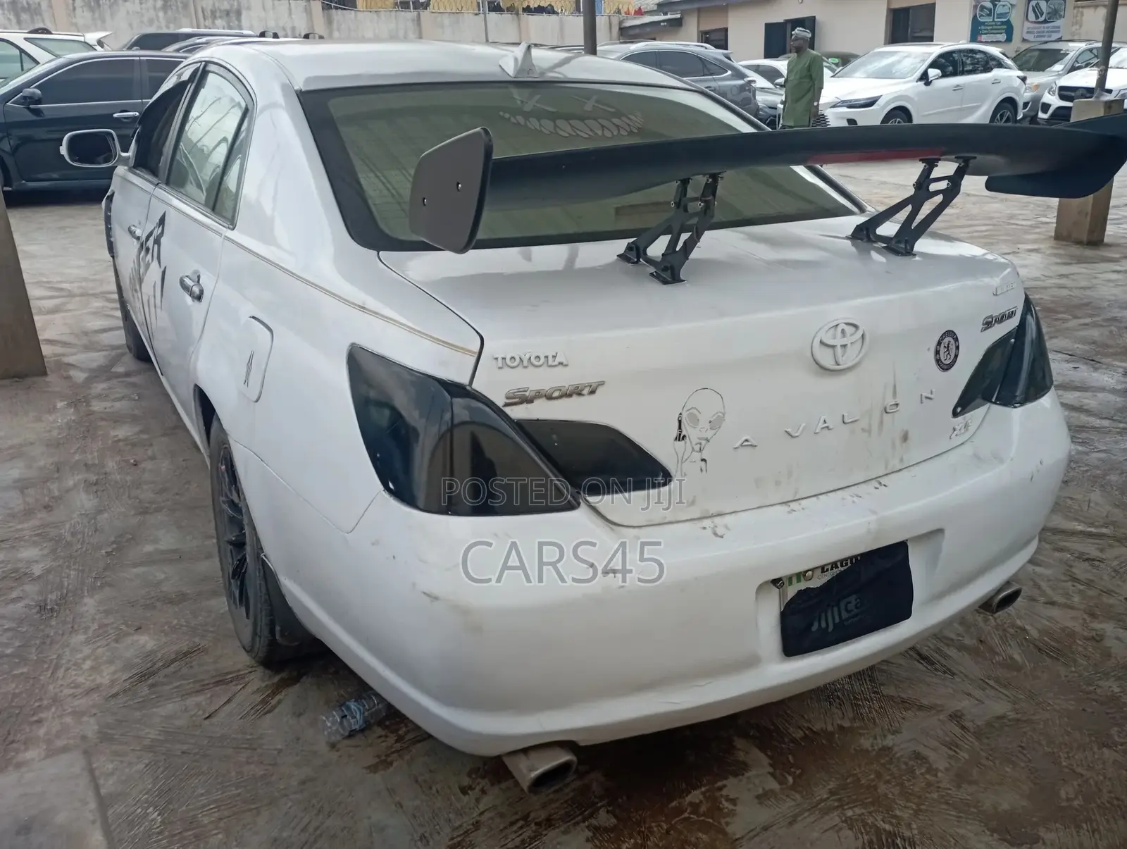Toyota Avalon 2006 White