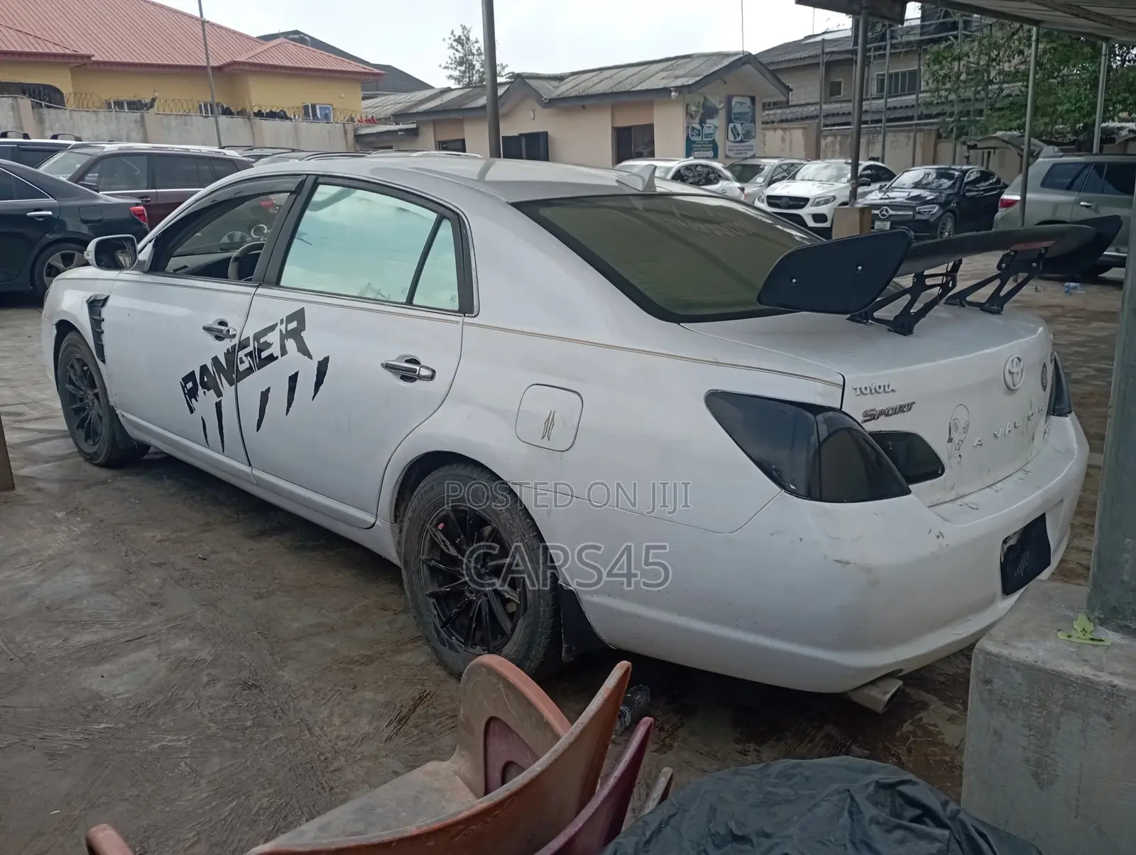 Toyota Avalon 2006 White