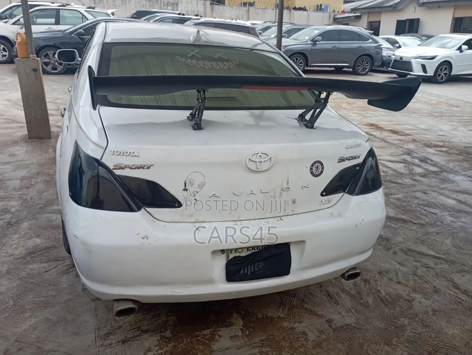 Toyota Avalon 2006 White