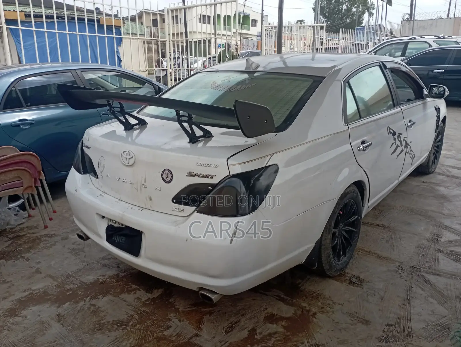 Toyota Avalon 2006 White