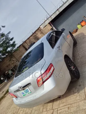 Toyota Camry LE 4dr Sedan (2.4L 4cyl 5A) 2009 Silver