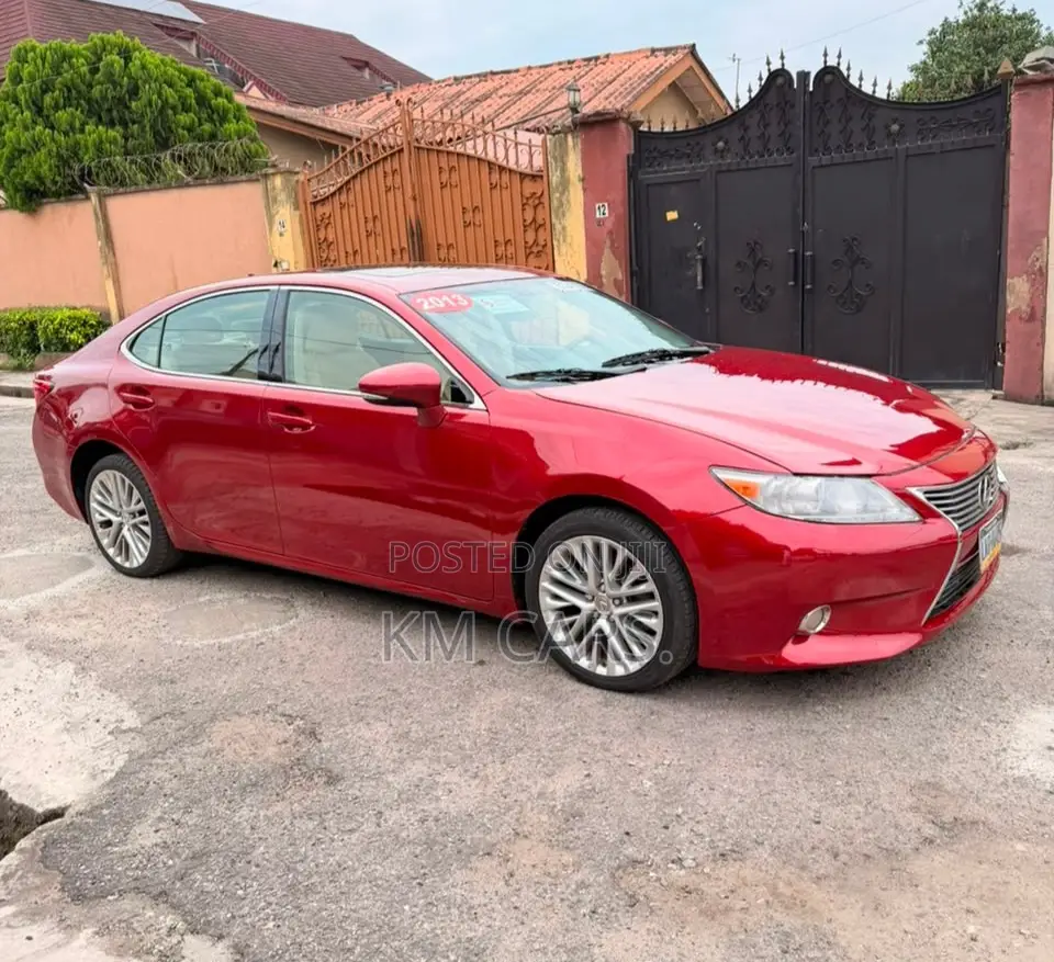 Lexus ES 2013 Red