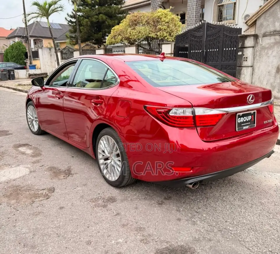 Lexus ES 2013 Red