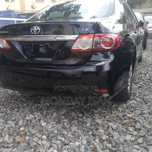 Toyota Corolla 2013 Black
