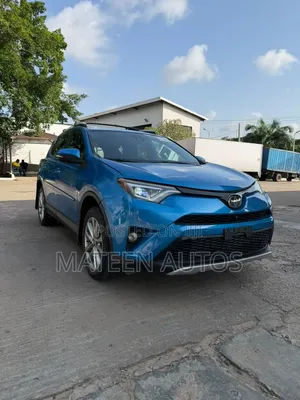 Toyota RAV4 SE AWD (2.5L 4cyl 6A) 2017 Blue