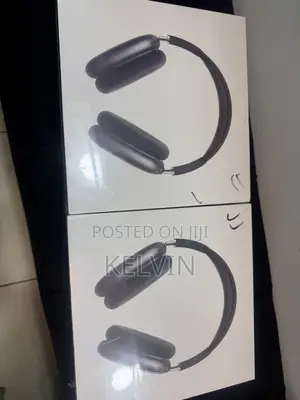 AirPods Max With Smart Case