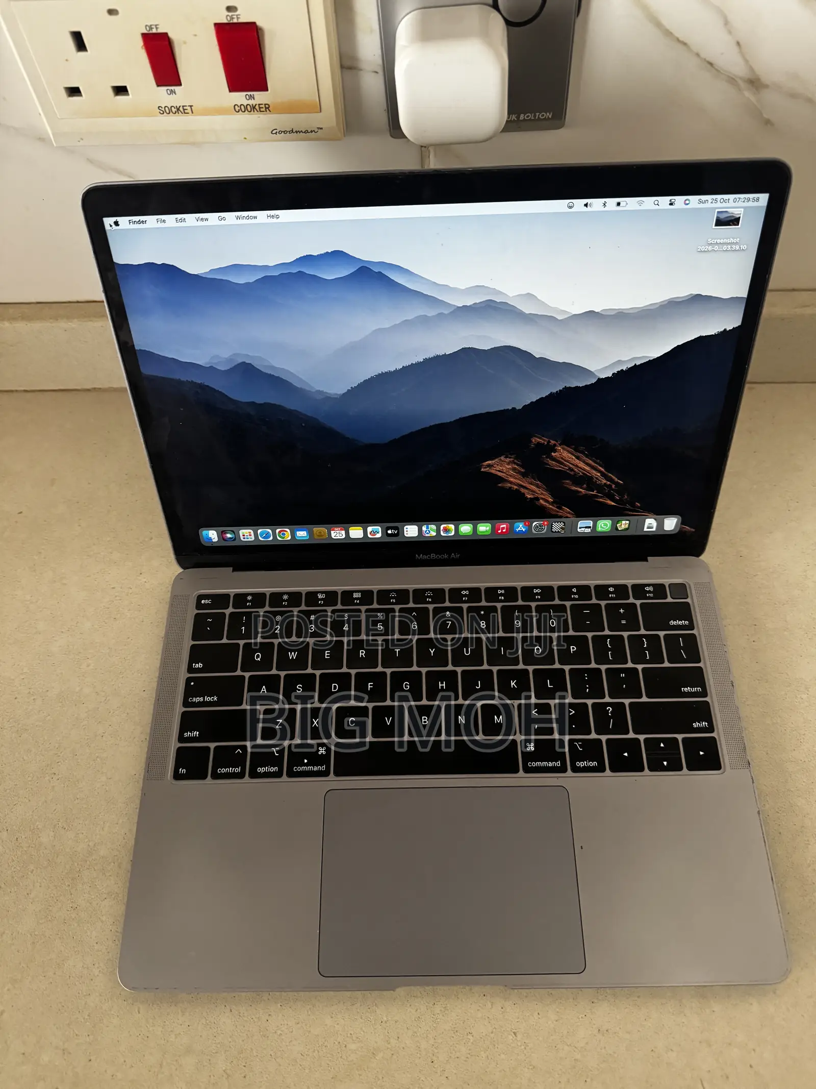 Laptop Apple MacBook Air 2018 8GB Intel Core i5 SSD 256GB