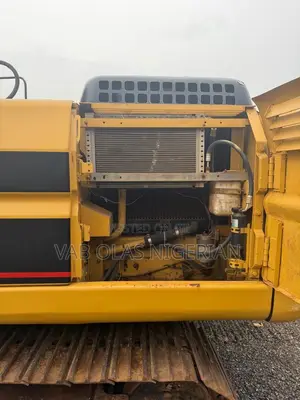 B320 Excavator