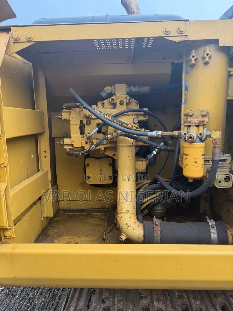 B320 Excavator