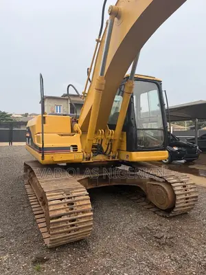 B320 Excavator