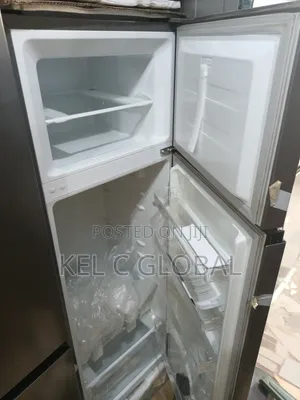 Hsense 240L Top Freezer Refrigerator