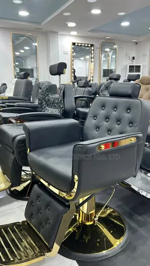 Executive Barber Chair B70606