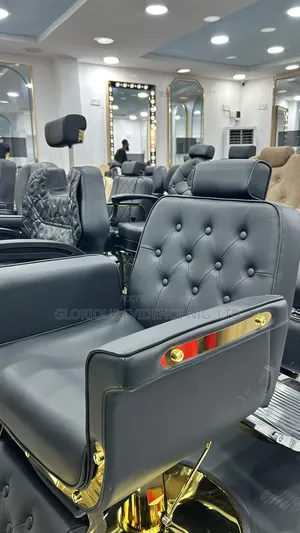 Executive Barber Chair B70606