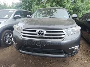 Toyota Highlander Limited 2012 Gray