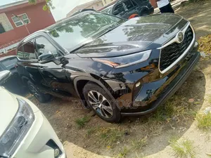 Toyota Highlander 2022 Black